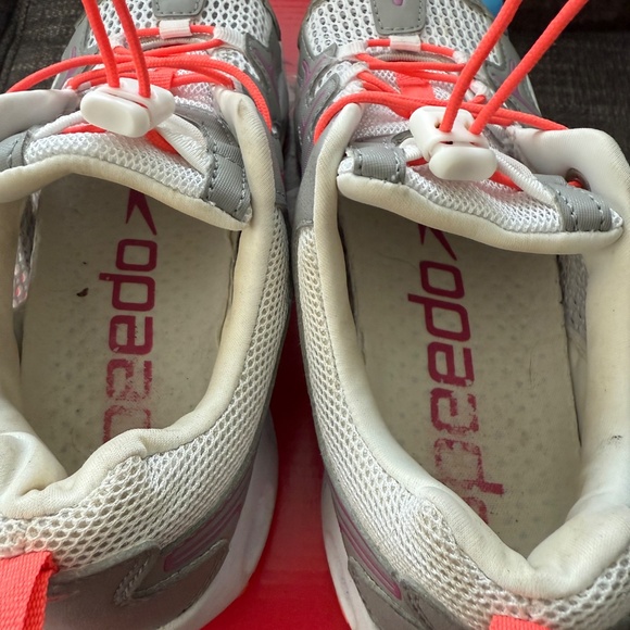 Speedo water shoes, size 7 - Picture 4 of 5